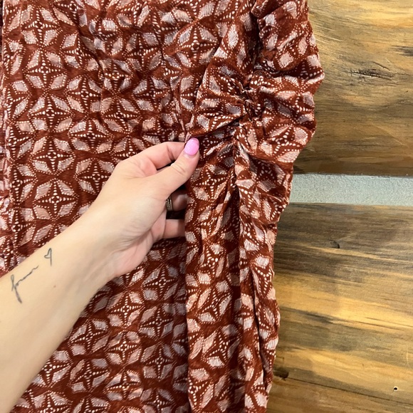 Maurcies Geo Print High Rise Maxi Skirt - Picture 4 of 5